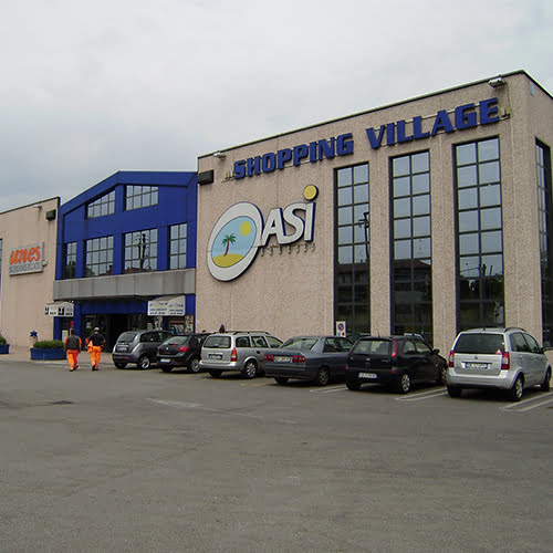Centro Commerciale Oasi di Malgesso